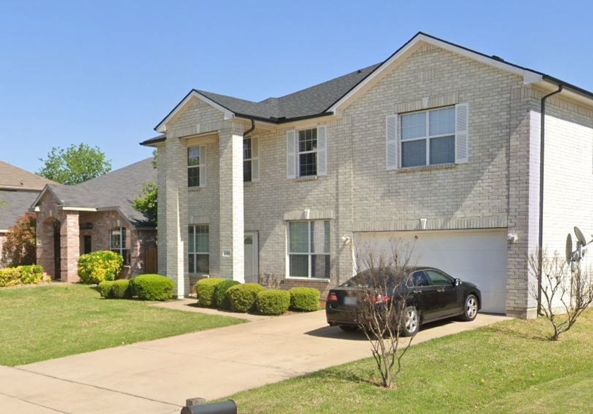 My little driveway in the nice Arlington suburb